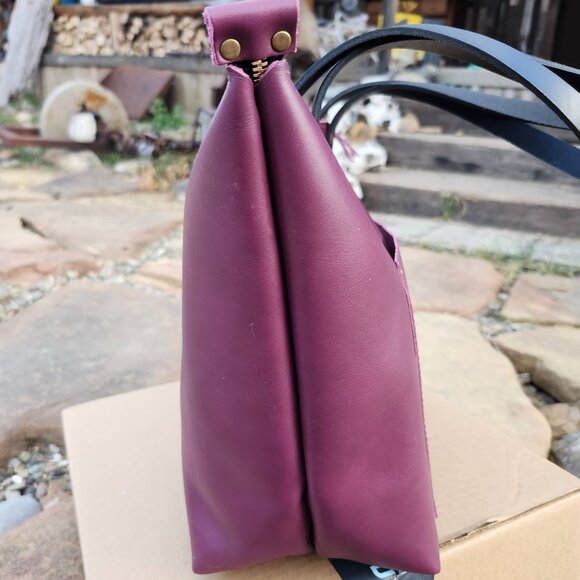 Portland Leather Lollipop Large Zippered Tote Bag Smooth Purple Black Handles - Picture 6 of 10